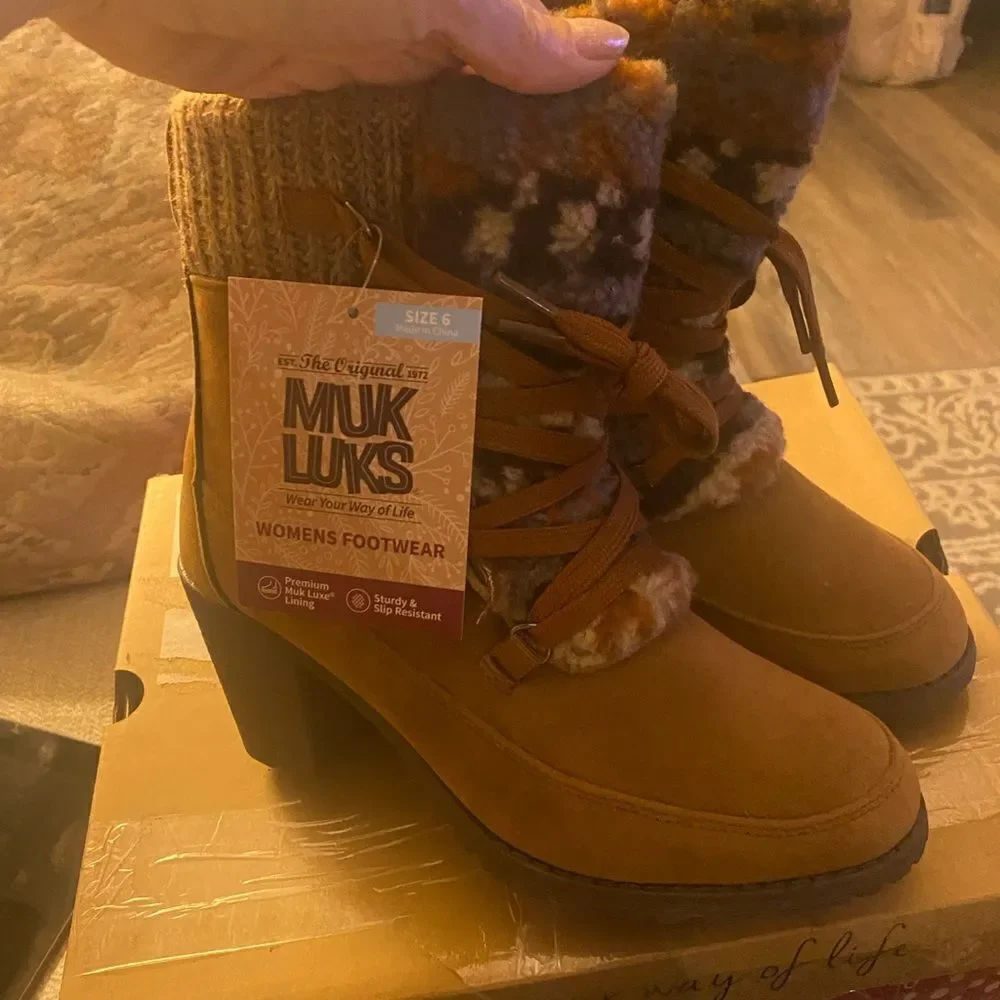 New Muk Luks Women’s Lacy Lilah Boots Sz 6
